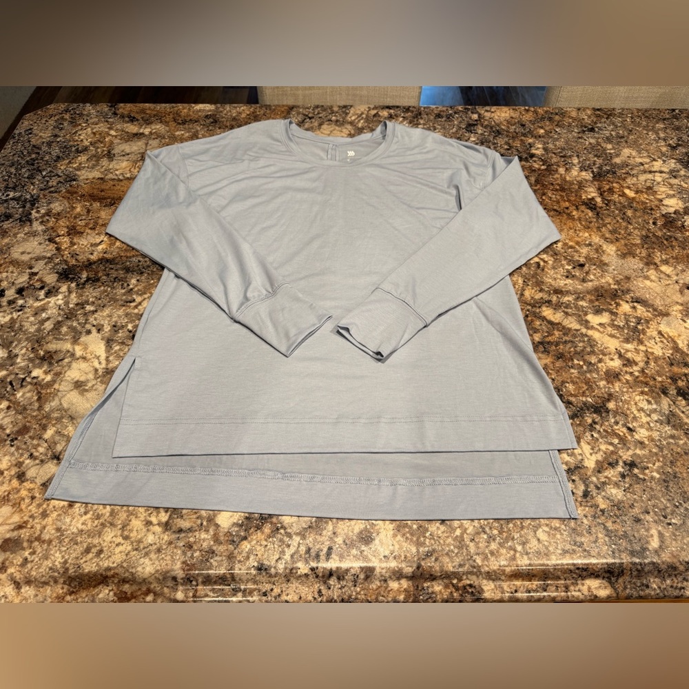 All in Motion Women’s Light Blue Long Sleeve Tee